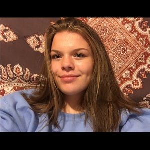 Meet your Posher, Ava